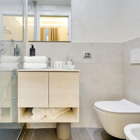 V Collection Jubilee בית הארחה