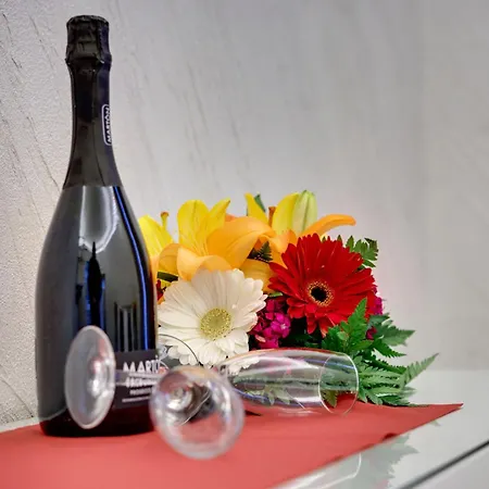 V Collection Jubilee בית הארחה